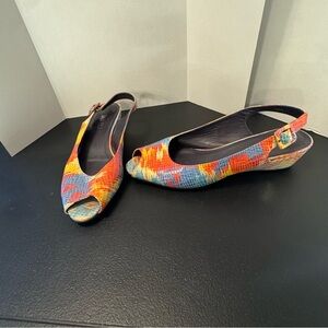 Vintage 1980s/90s Vaneli Multicolor Slingback Peep Toe Wedges – Size 8.5N